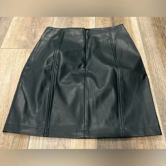 Mango Pop Black Faux Leather Mini Skirt - Picture 3 of 3
